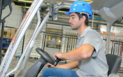 Mobile Forklift Repair vs In-House Maintenance for Arizona Warehouse Fleets
