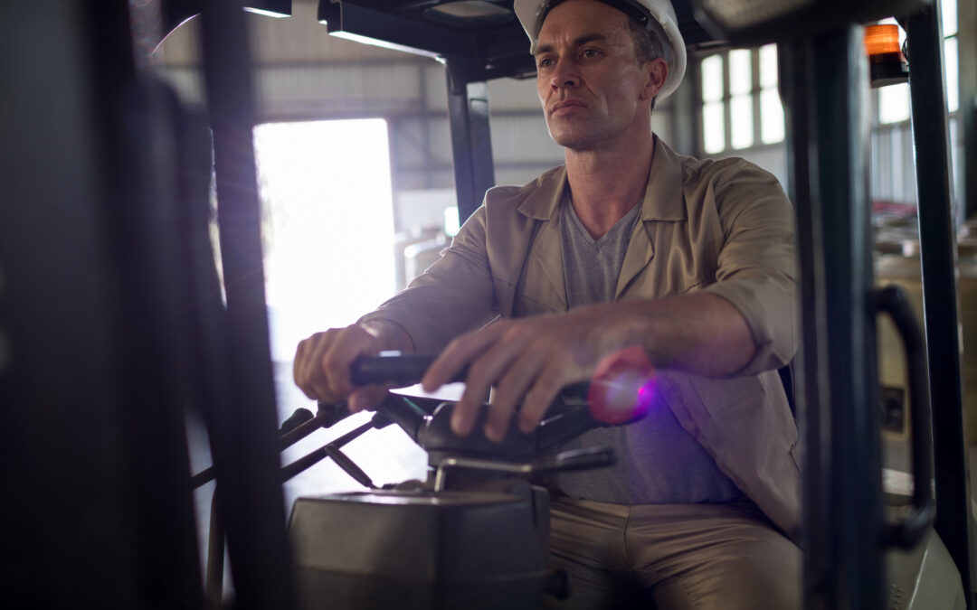 Learn what causes forklift hydraulic problems in Utah, including leaks, slow lifting, hose damage, overheating, and pressure loss — and why hydraulic maintenance is critical for performance and safety.