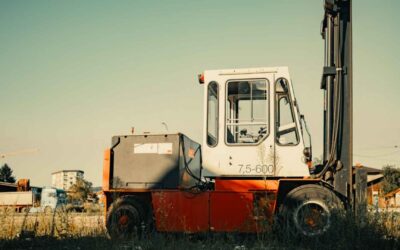 How Quarterly Forklift Service Plans Reduce Downtime in Arizona Warehouses